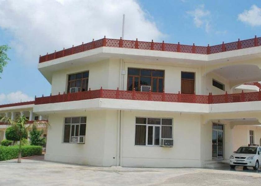 Rajasthan Bharatpur front side view